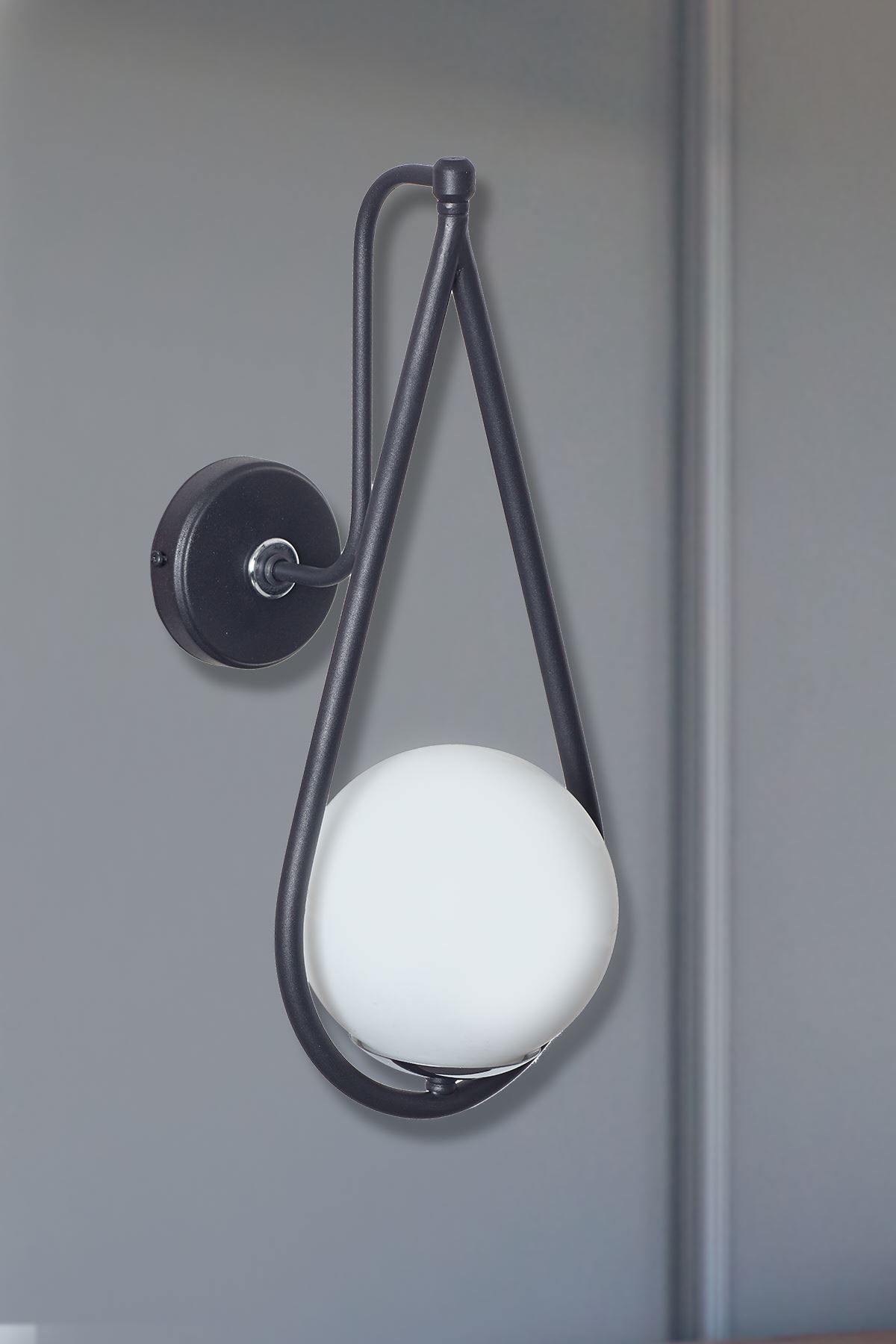 Siena Krom-Siyah Metal Gövde Beyaz Camlı Tasarım Lüx Aplik
