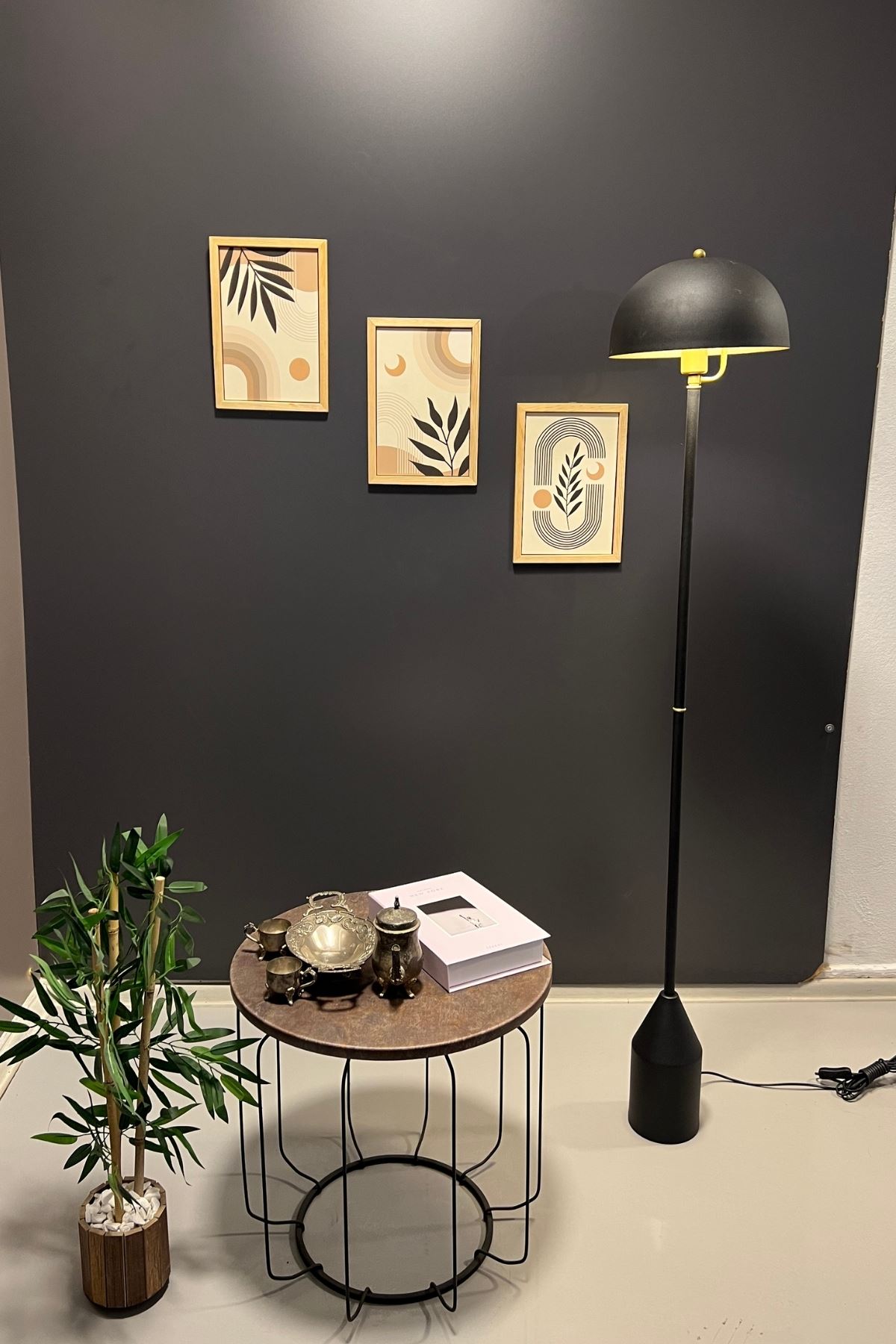 Toms Siyah Lambader  Modern Dekoratif Metal Tasarım Şık Yerden Aydınlatma Lambası