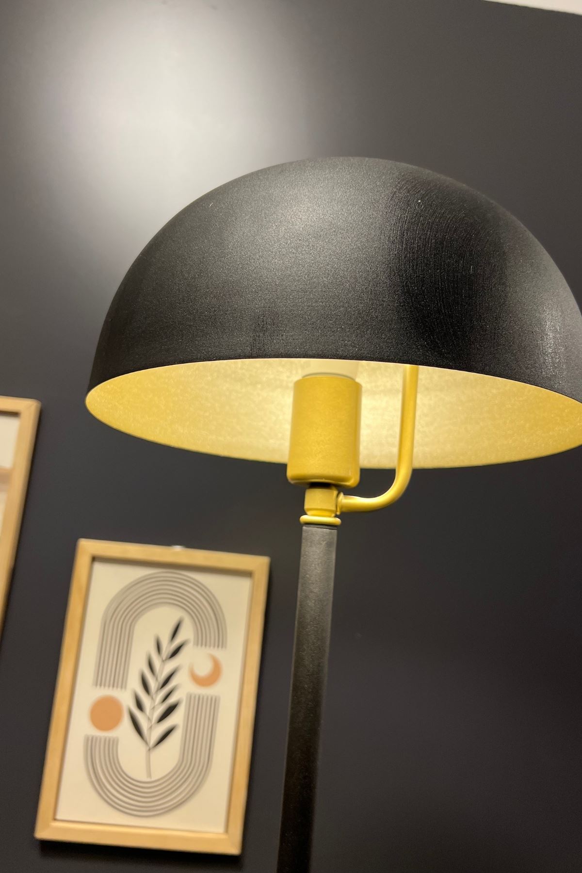 Toms Siyah Lambader  Modern Dekoratif Metal Tasarım Şık Yerden Aydınlatma Lambası