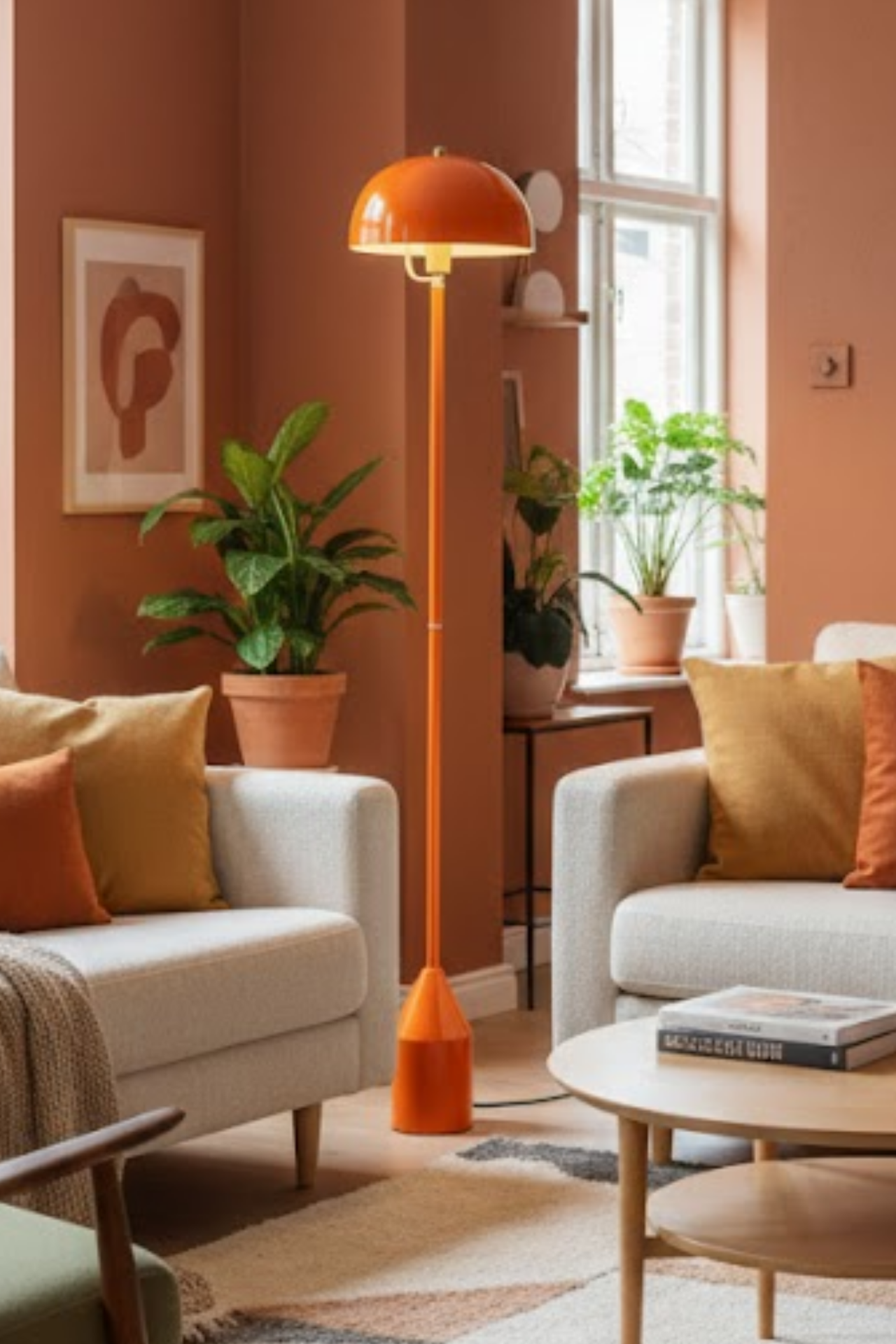 Metal Ayaklı Lambader: Evinizde Modern ve Estetik Bir Aydınlatma Dönemi