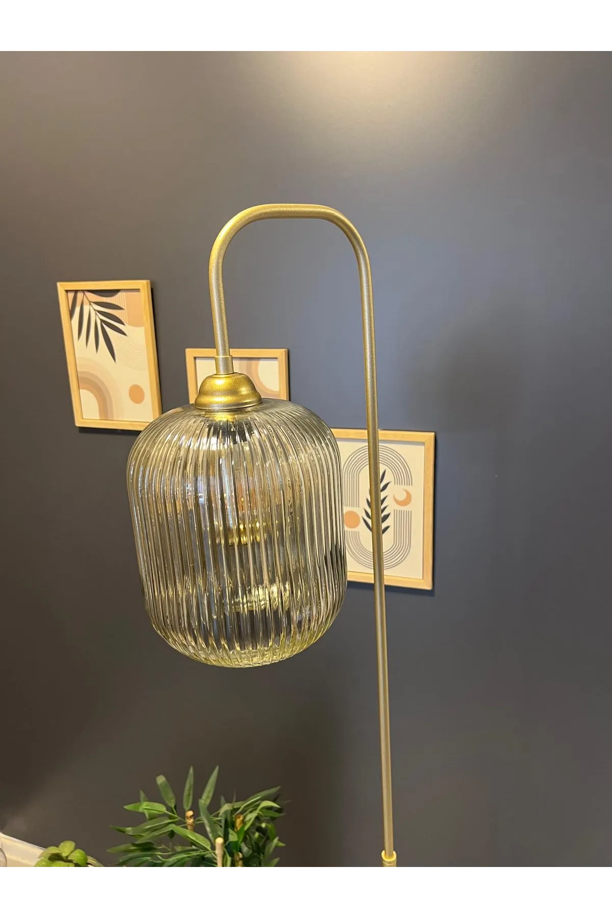 Luster Sarı Lambader Metal Gövde Üfleme Camlı Dekoratif Metal Tasarım Şık Yerden Aydınlatma     