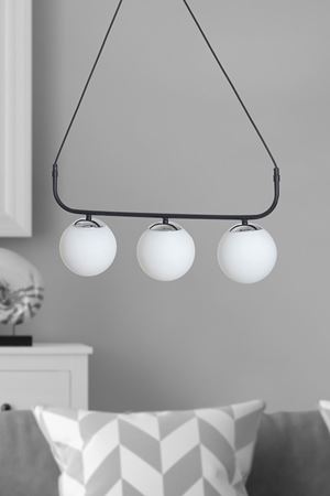 Delta 3 Lü Siyah-Krom Metal Gövde Beyaz Camlı Tasarım Lüx Avize