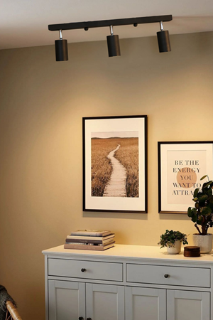 Parma Avize Modern Metal 3’lü  Tavana Yakın Mafsallı Siyah Gövde  Ampüllü Tasarım Lüks Avize Aydınlatma